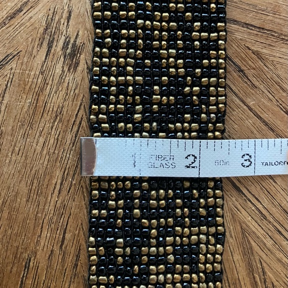 Elastic Black & Gold Beaded Belt with Wooden Buckle - Picture 5 of 7